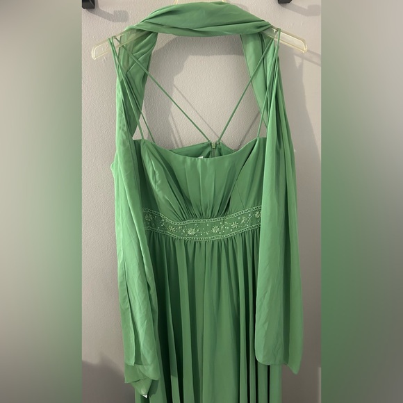David’s Bridal Size 22 Formal Gown — Beautiful Emerald Green Like New Condition - Picture 8 of 8